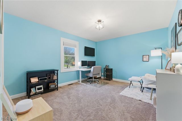 8863 Lynnpark Street NE, Alliance, OH 44601