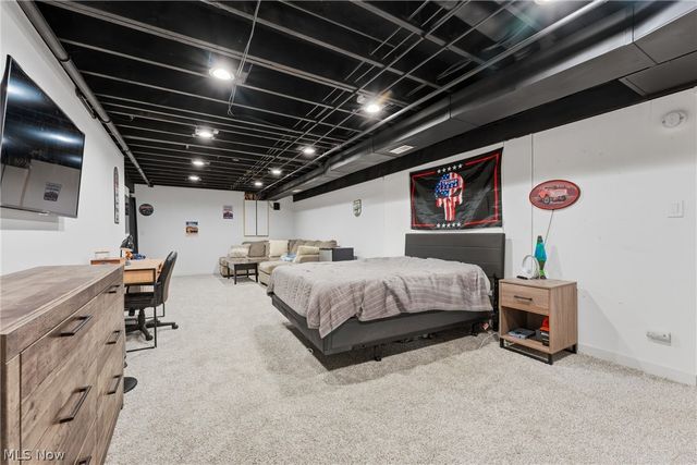 8863 Lynnpark Street NE, Alliance, OH 44601