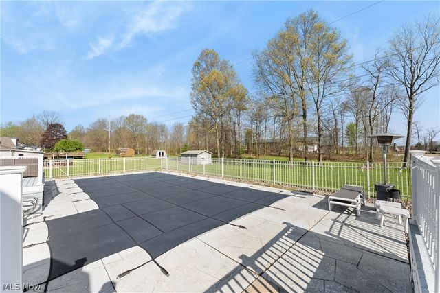 8863 Lynnpark Street NE, Alliance, OH 44601