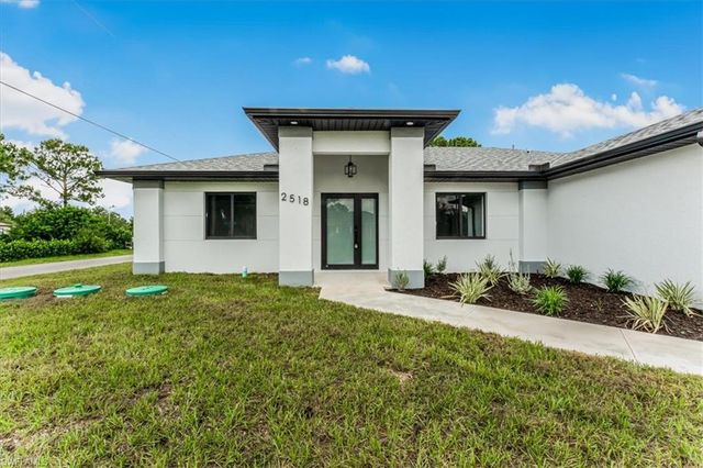 3914 14th ST SW, Lehigh Acres, FL 33976