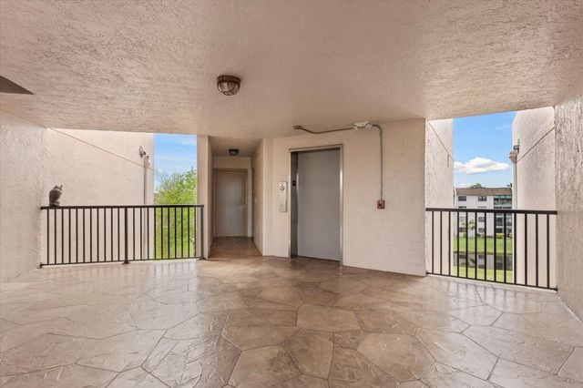 10360 NW 30th Court 403, Sunrise, FL 33322