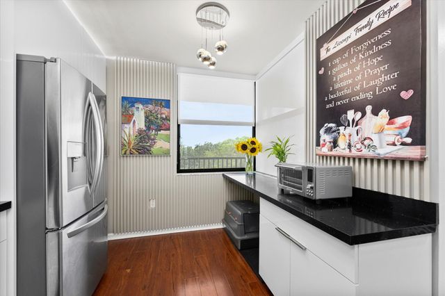 10360 NW 30th Court 403, Sunrise, FL 33322