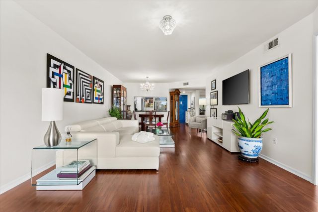 10360 NW 30th Court 403, Sunrise, FL 33322