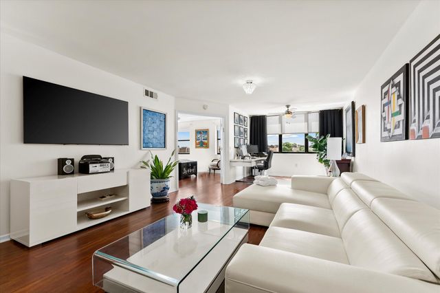 10360 NW 30th Court 403, Sunrise, FL 33322