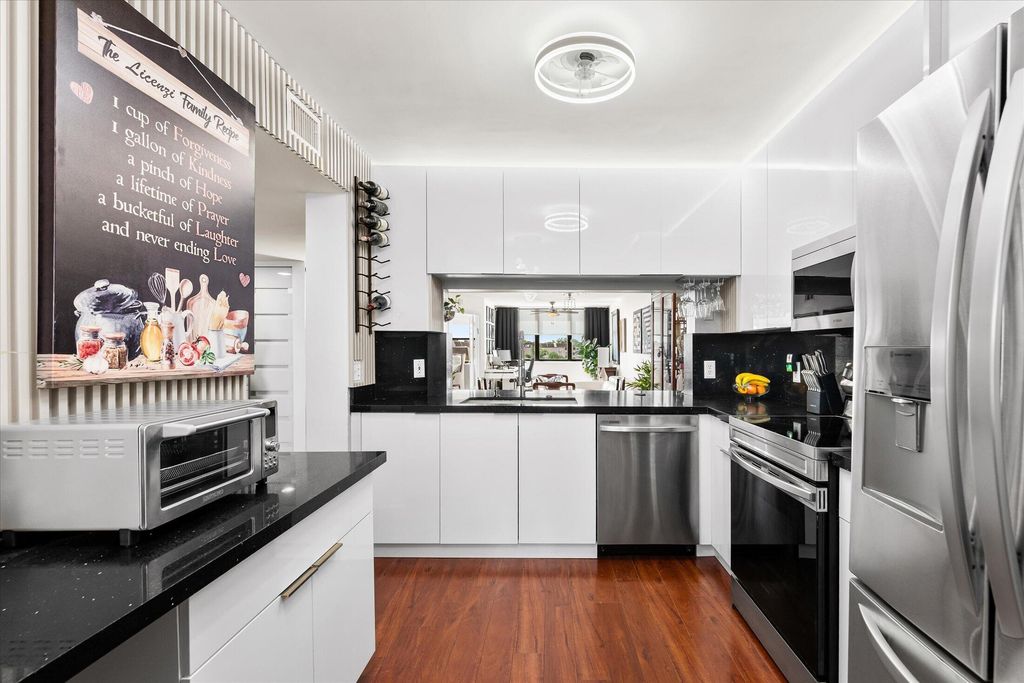 10360 NW 30th Court 403, Sunrise, FL 33322