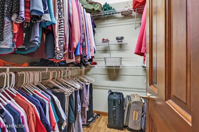 31 Kingsboro Lane, Crossville, TN 38558