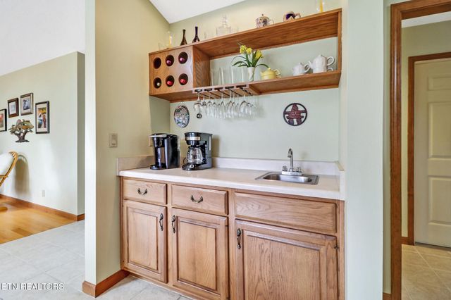 31 Kingsboro Lane, Crossville, TN 38558