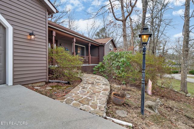 31 Kingsboro Lane, Crossville, TN 38558