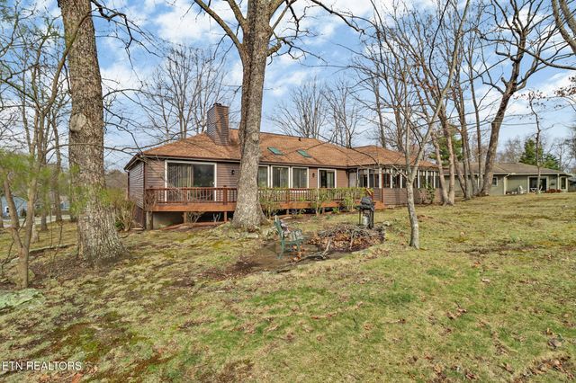 31 Kingsboro Lane, Crossville, TN 38558