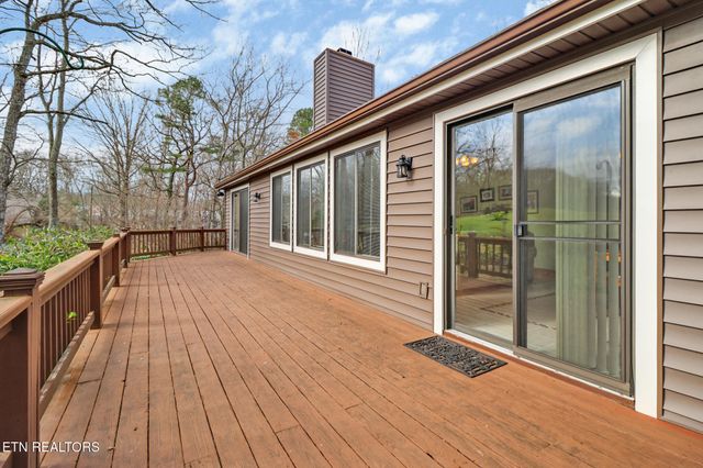 31 Kingsboro Lane, Crossville, TN 38558