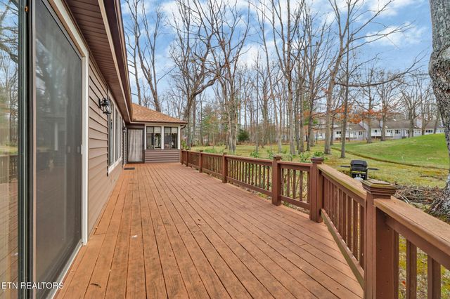 31 Kingsboro Lane, Crossville, TN 38558