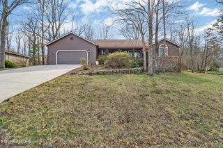 31 Kingsboro Lane, Crossville, TN 38558