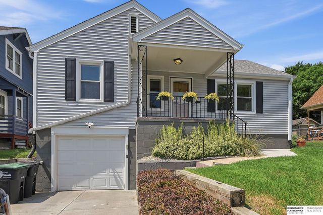844 S 50th Street, Omaha, NE 68106