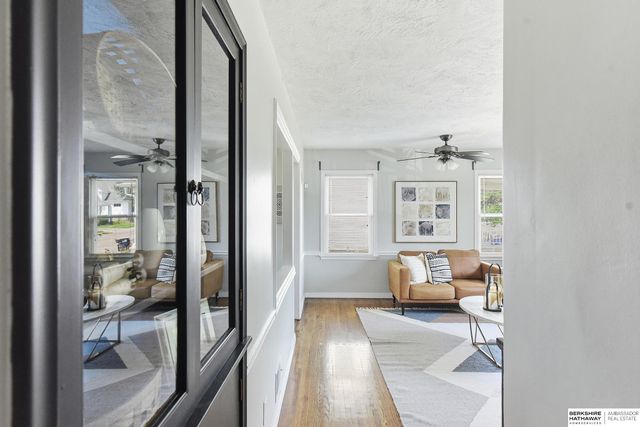 844 S 50th Street, Omaha, NE 68106