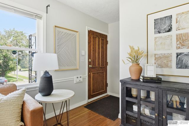 844 S 50th Street, Omaha, NE 68106