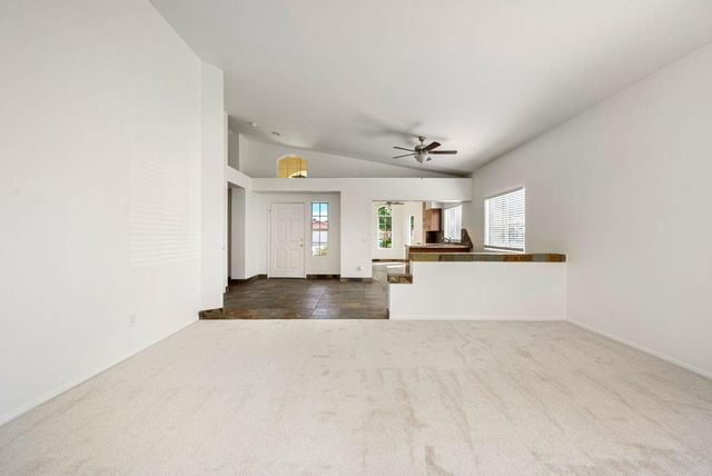 52725 Avenue Alvarado, La Quinta, CA 92253