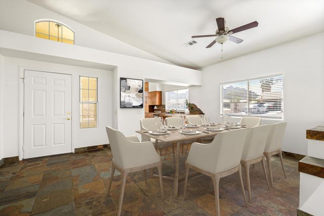 52725 Avenue Alvarado, La Quinta, CA 92253