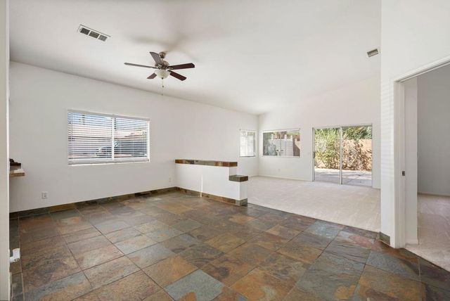 52725 Avenue Alvarado, La Quinta, CA 92253