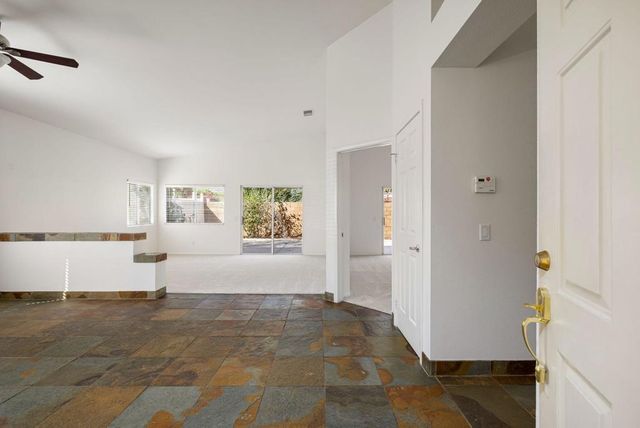 52725 Avenue Alvarado, La Quinta, CA 92253