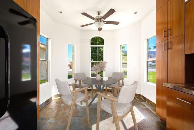 52725 Avenue Alvarado, La Quinta, CA 92253