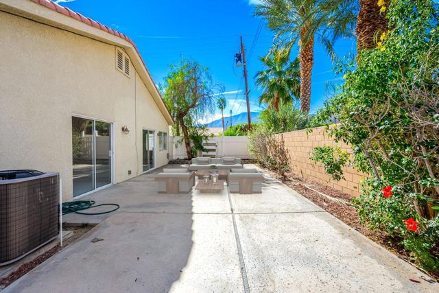 52725 Avenue Alvarado, La Quinta, CA 92253