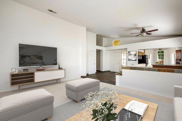 52725 Avenue Alvarado, La Quinta, CA 92253