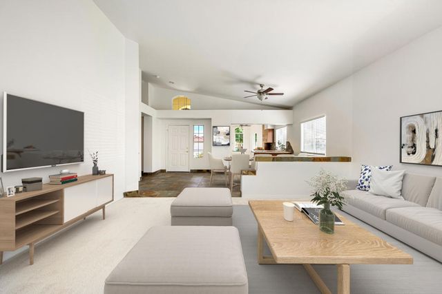 52725 Avenue Alvarado, La Quinta, CA 92253