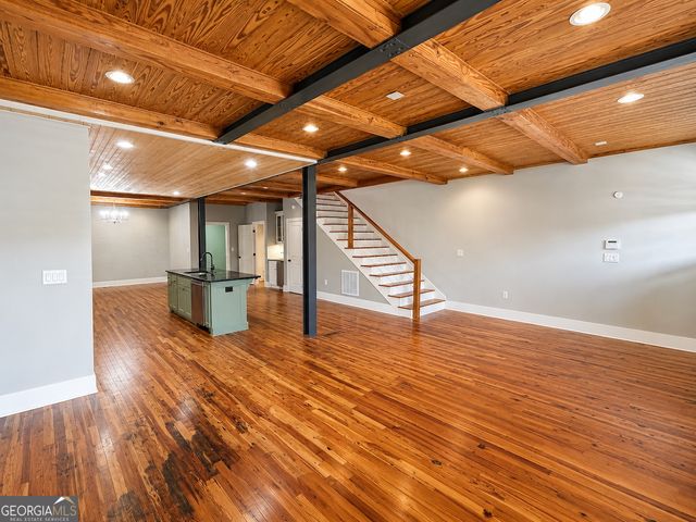 710 4th Avenue, West Point, GA 31833