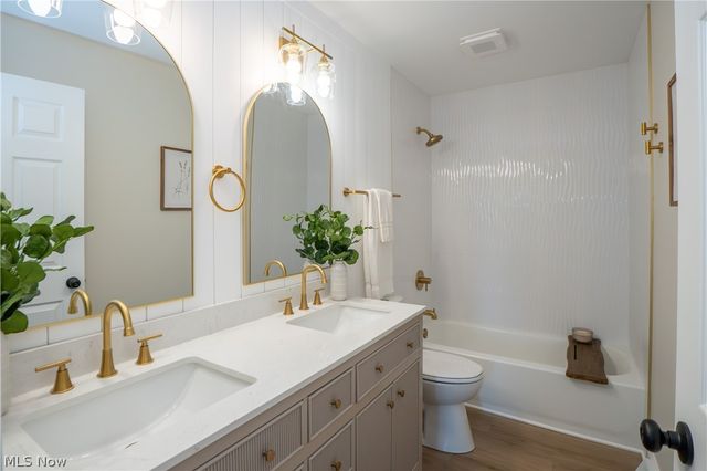 6984 River Styx Road, Medina, OH 44256