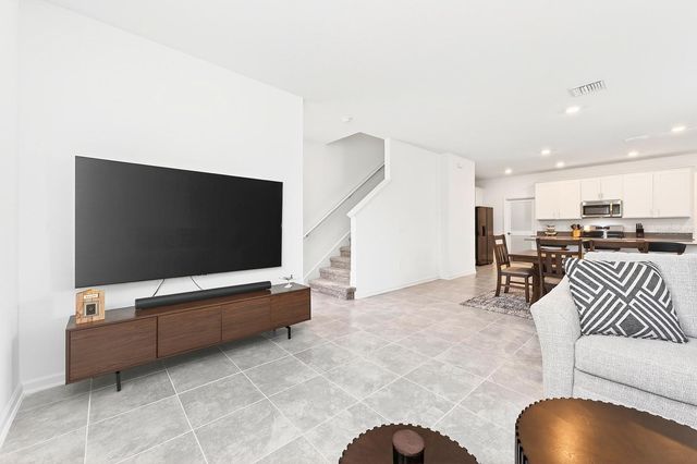 1835 FLOURISH AVENUE, Kissimmee, FL 34744