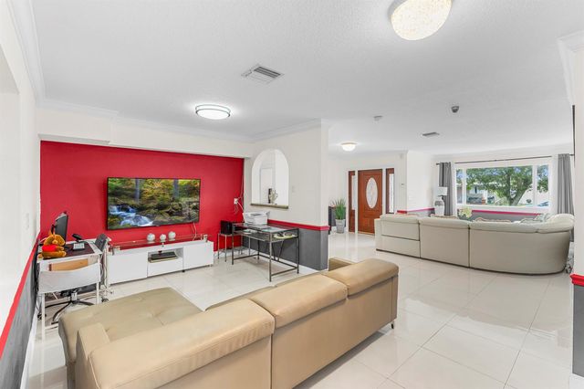 321 N 72nd Terrace, Hollywood, FL 33024