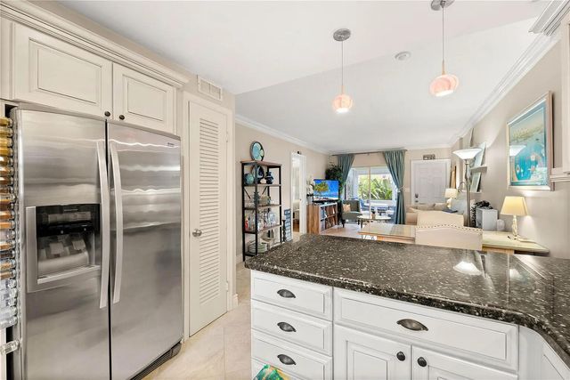 2748 NE 28TH 10, Lighthouse Point, FL 33064