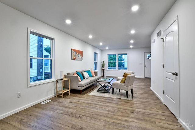 1309 Regent Avenue, Cincinnati, OH 45237