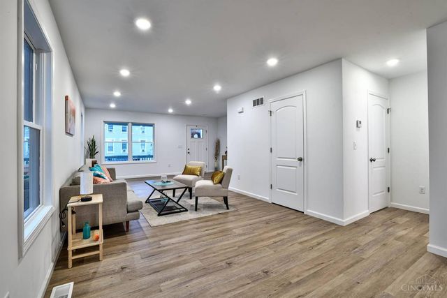 1309 Regent Avenue, Cincinnati, OH 45237