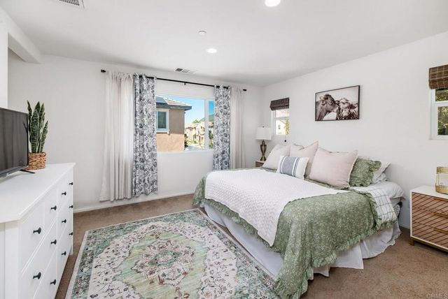 282 Oberlander Way, Fallbrook, CA 92028