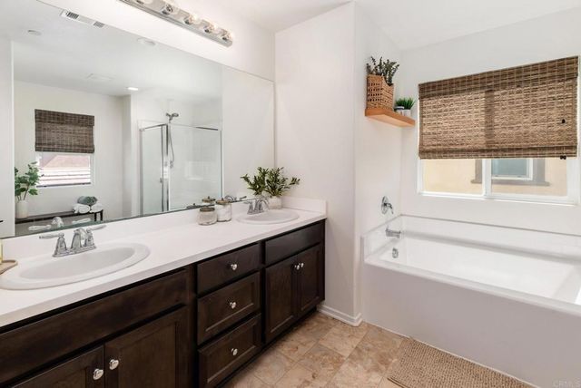 282 Oberlander Way, Fallbrook, CA 92028