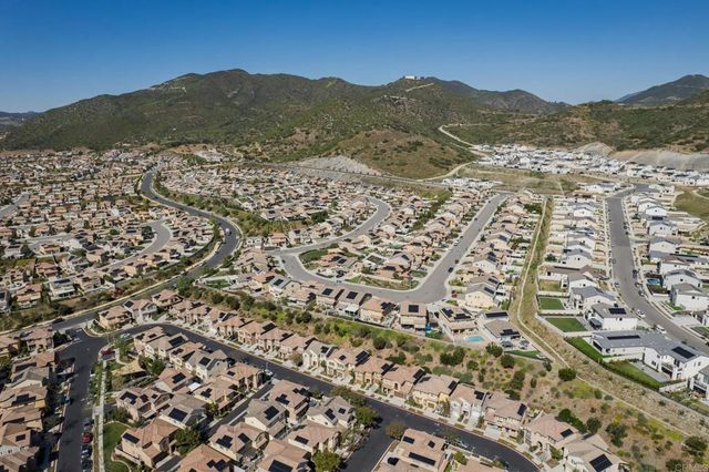 282 Oberlander Way, Fallbrook, CA 92028