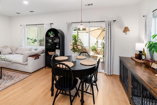 282 Oberlander Way, Fallbrook, CA 92028