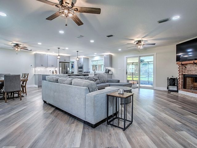 111 CARDINAL LANE, Eustis, FL 32726