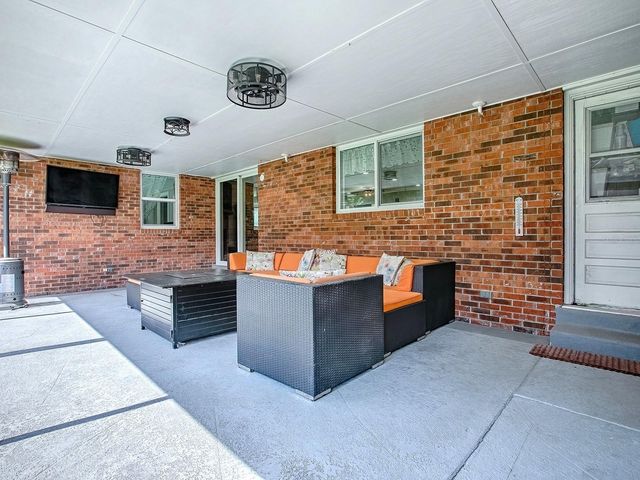 111 CARDINAL LANE, Eustis, FL 32726