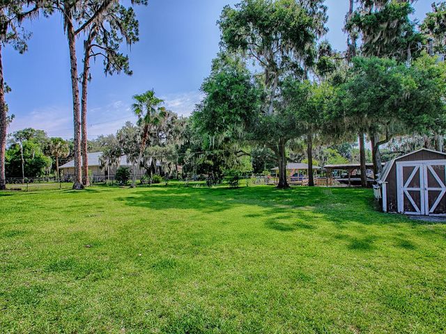 111 CARDINAL LANE, Eustis, FL 32726