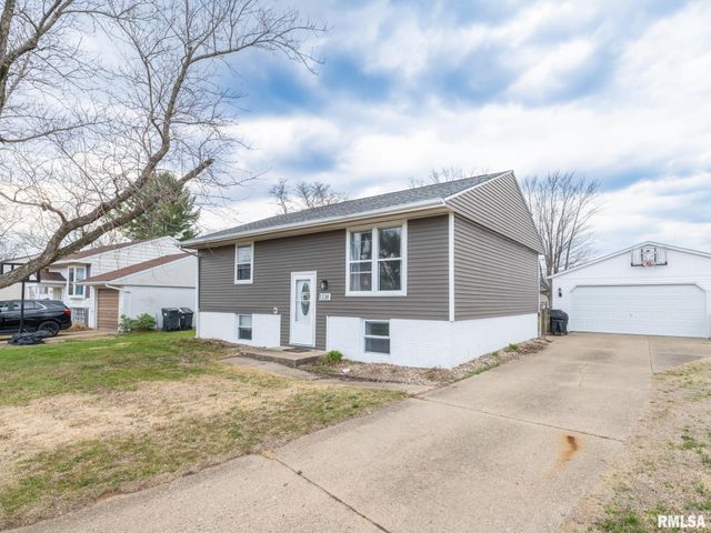 1338 GEORGEANNE Drive, Pekin, IL 61554