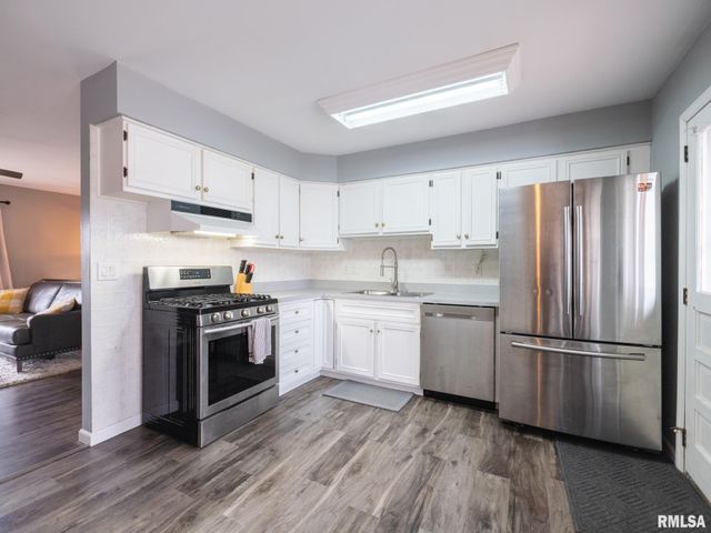 1338 GEORGEANNE Drive, Pekin, IL 61554