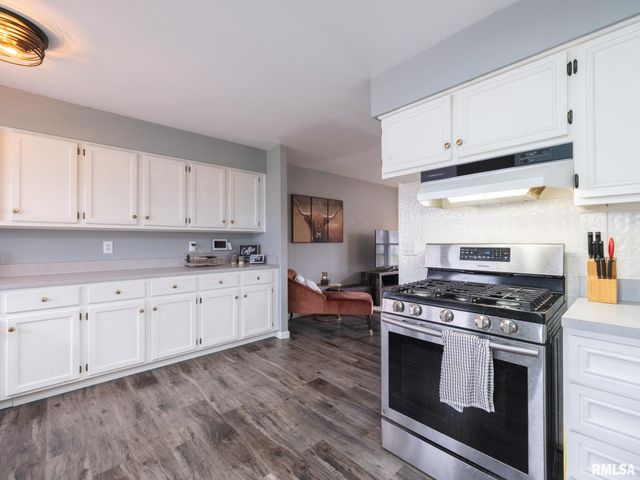 1338 GEORGEANNE Drive, Pekin, IL 61554