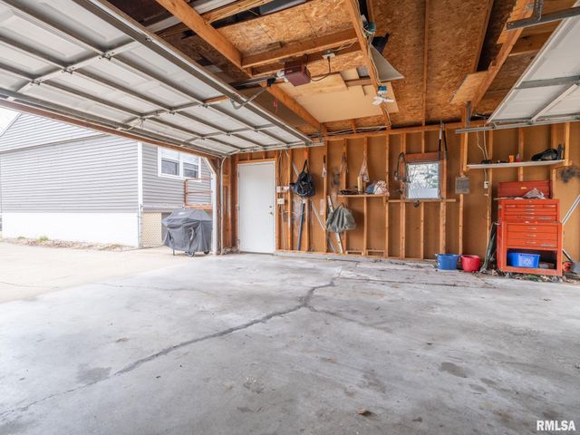 1338 GEORGEANNE Drive, Pekin, IL 61554