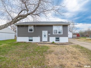 1338 GEORGEANNE Drive, Pekin, IL 61554