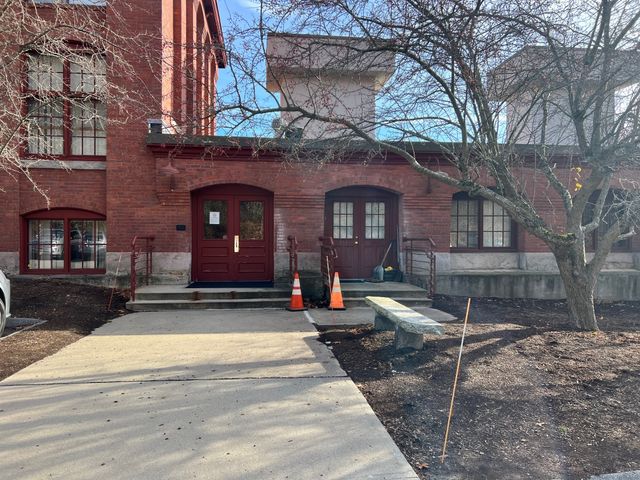 839 Main Street APT 104, Torrington, CT 06790