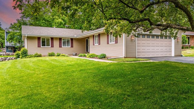 14140 Vale Court, Eden Prairie, MN 55346