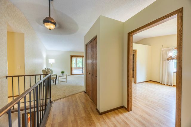 14140 Vale Court, Eden Prairie, MN 55346