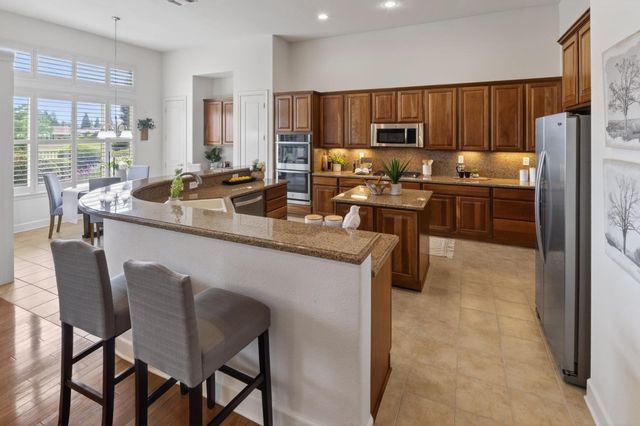 2173 Sutter View Ln, Lincoln, CA 95648